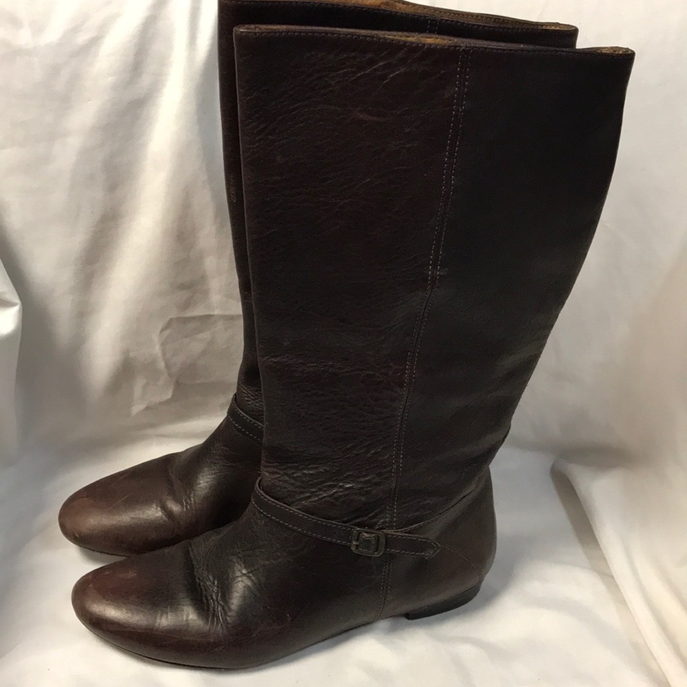 Frye women’s leather distressed boots size 6.5